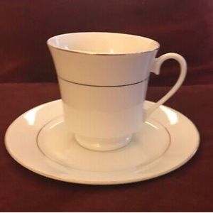 Home  Essentials 4 6oz  tea/coffee cups with 4 saucers, White With Gold Trim
